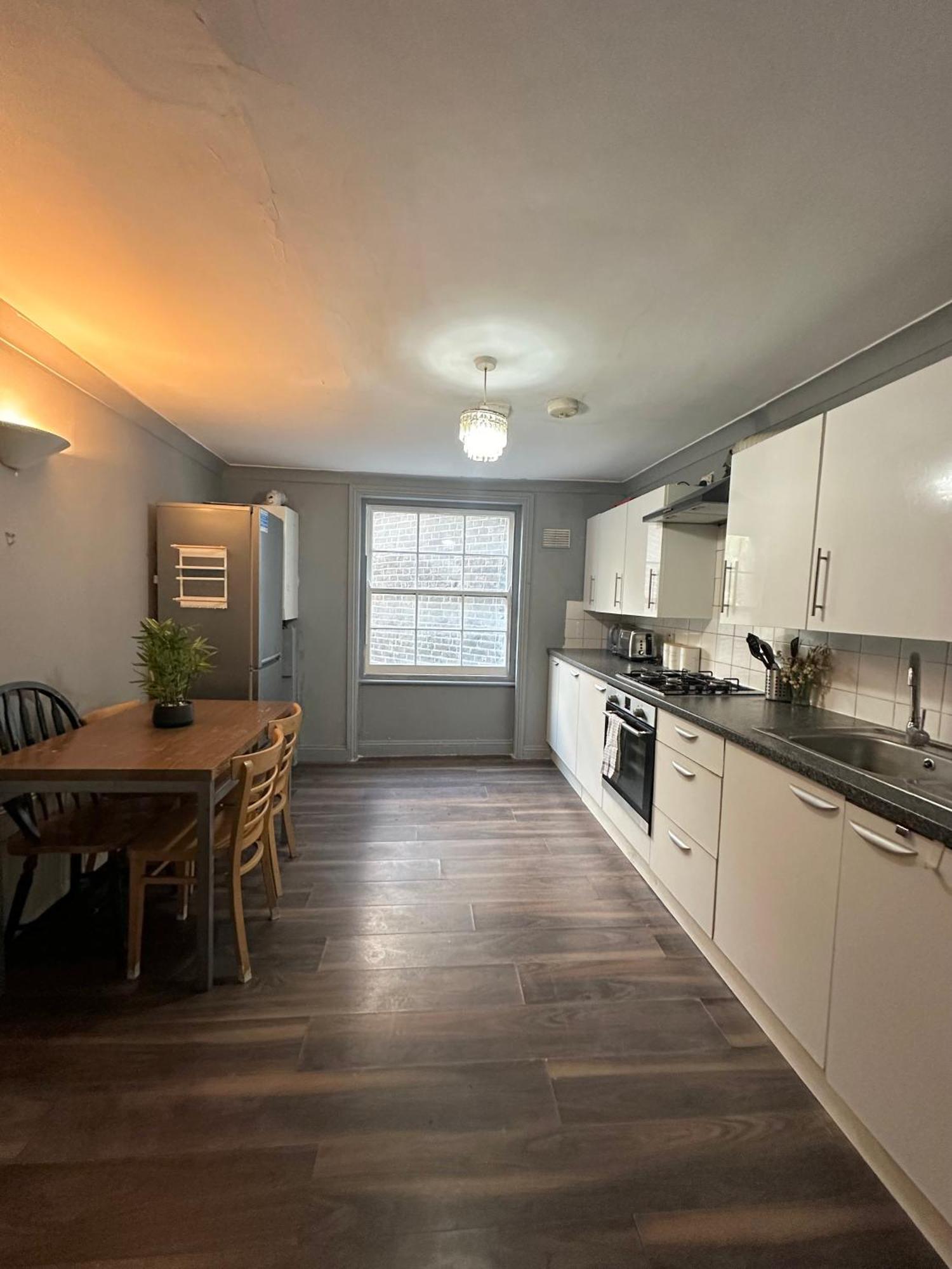 Luxury Room In A 4 Bedroom Flat! 4 Minutes Walk To Kingscross, St Pancras 런던 외부 사진