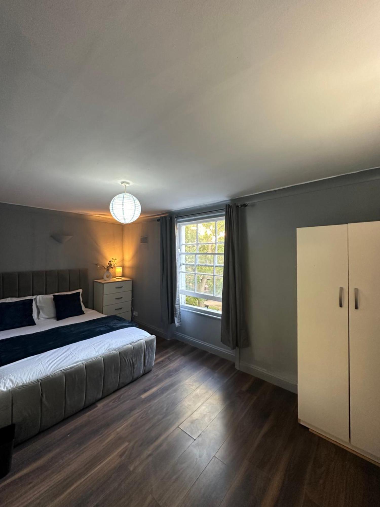 Luxury Room In A 4 Bedroom Flat! 4 Minutes Walk To Kingscross, St Pancras 런던 외부 사진