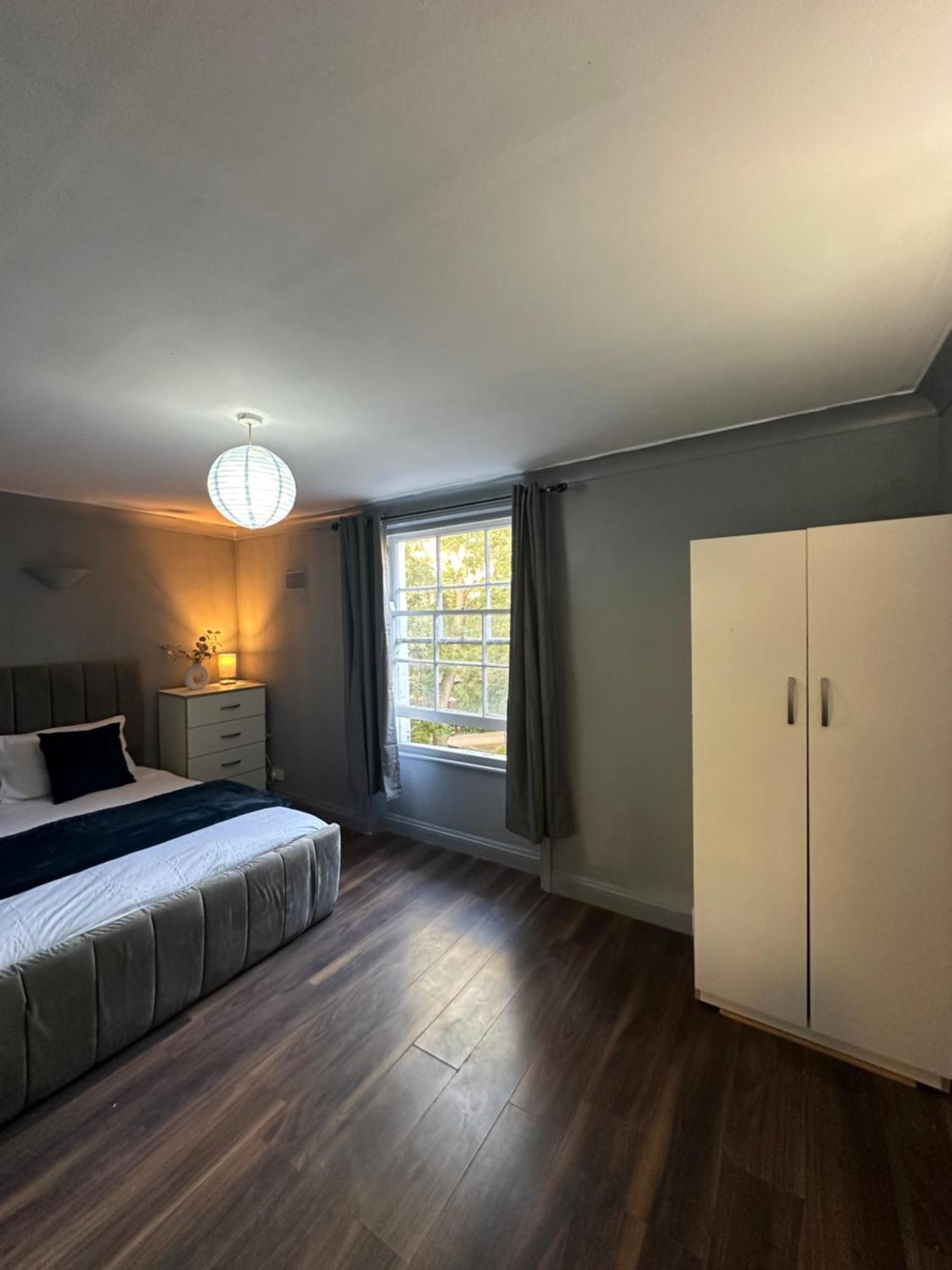 Luxury Room In A 4 Bedroom Flat! 4 Minutes Walk To Kingscross, St Pancras 런던 외부 사진
