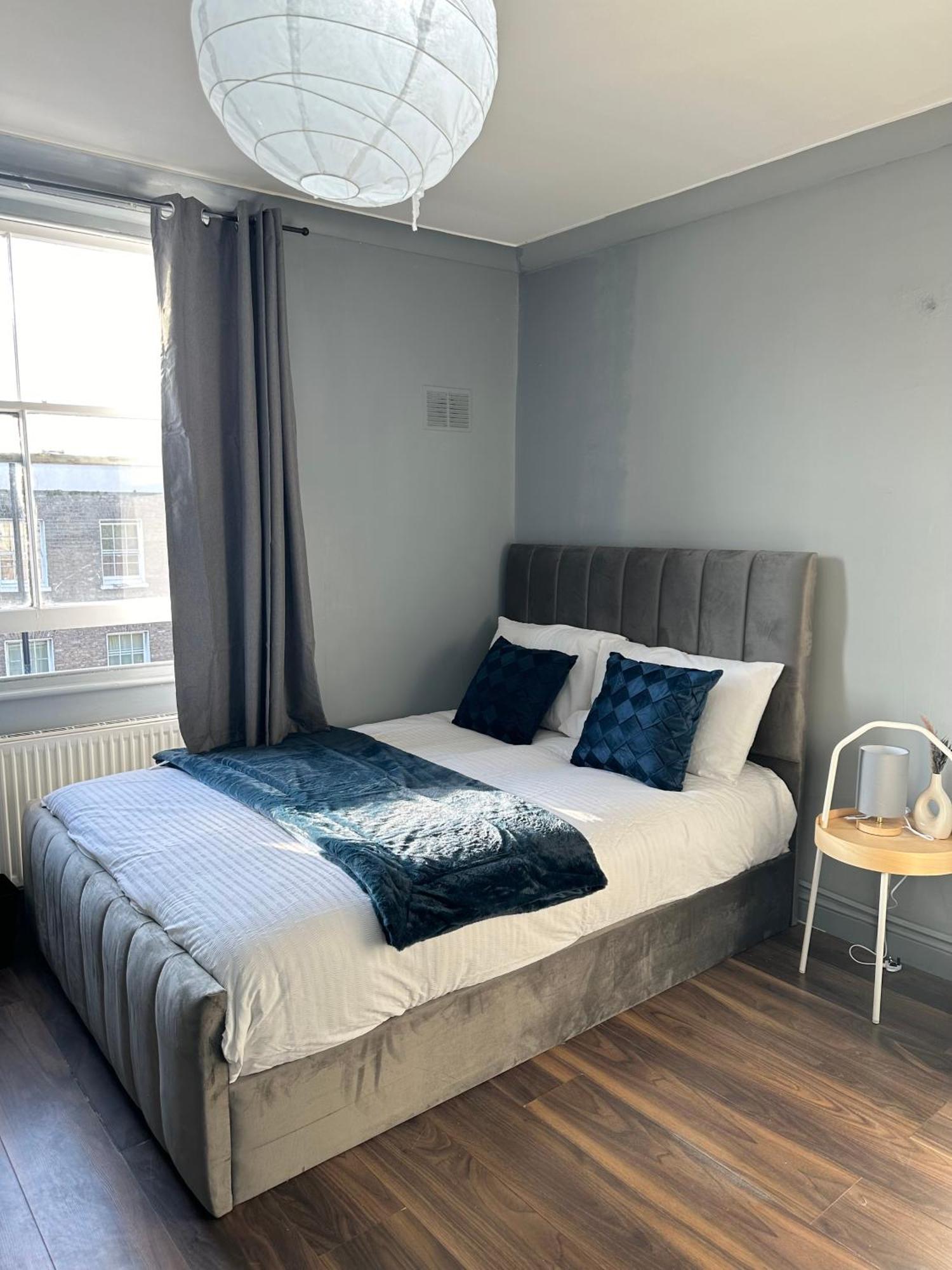 Luxury Room In A 4 Bedroom Flat! 4 Minutes Walk To Kingscross, St Pancras 런던 외부 사진